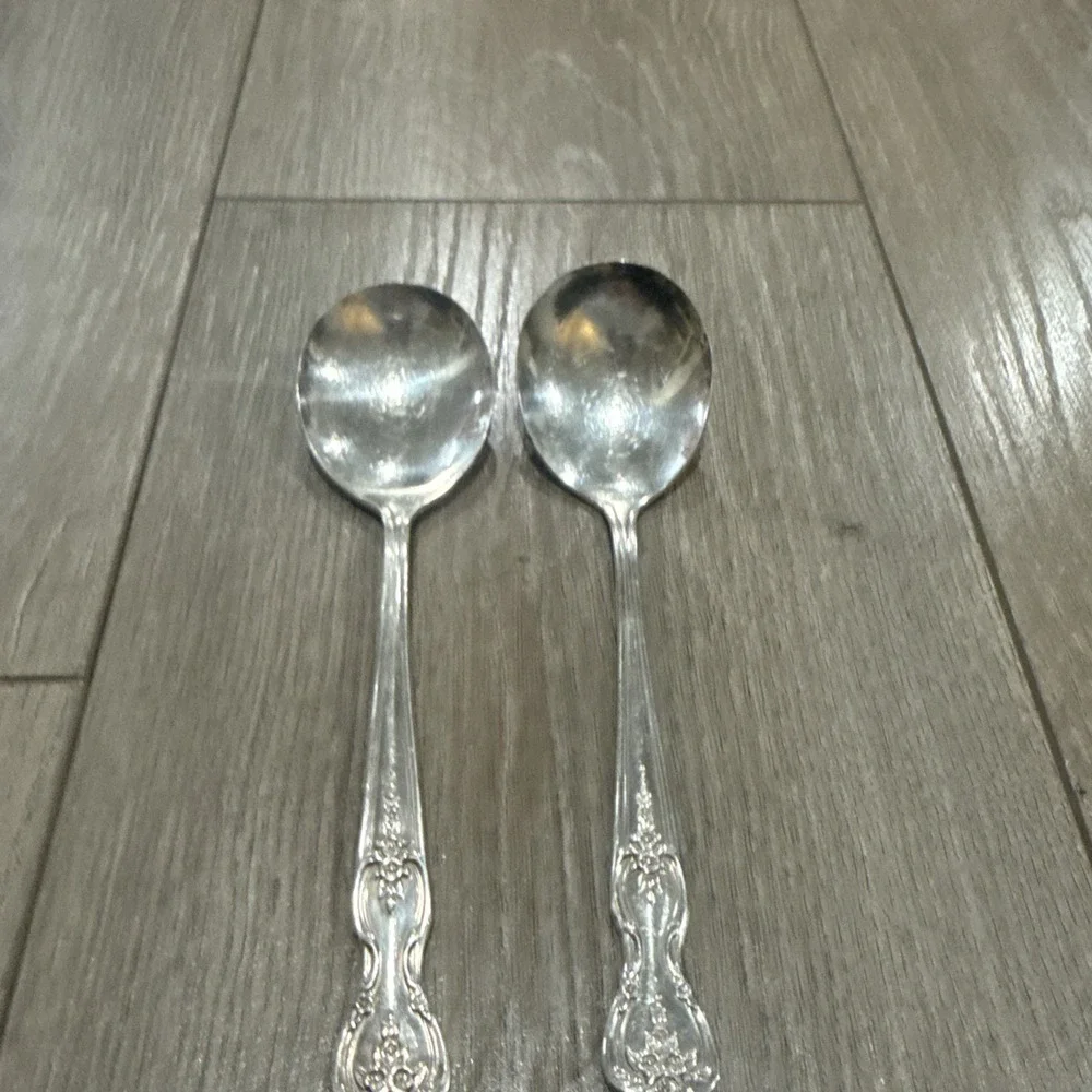 International INSPIRATION MAGNOLIA 1951 Set of 2 Gumbo Soup Spoons Silverplate